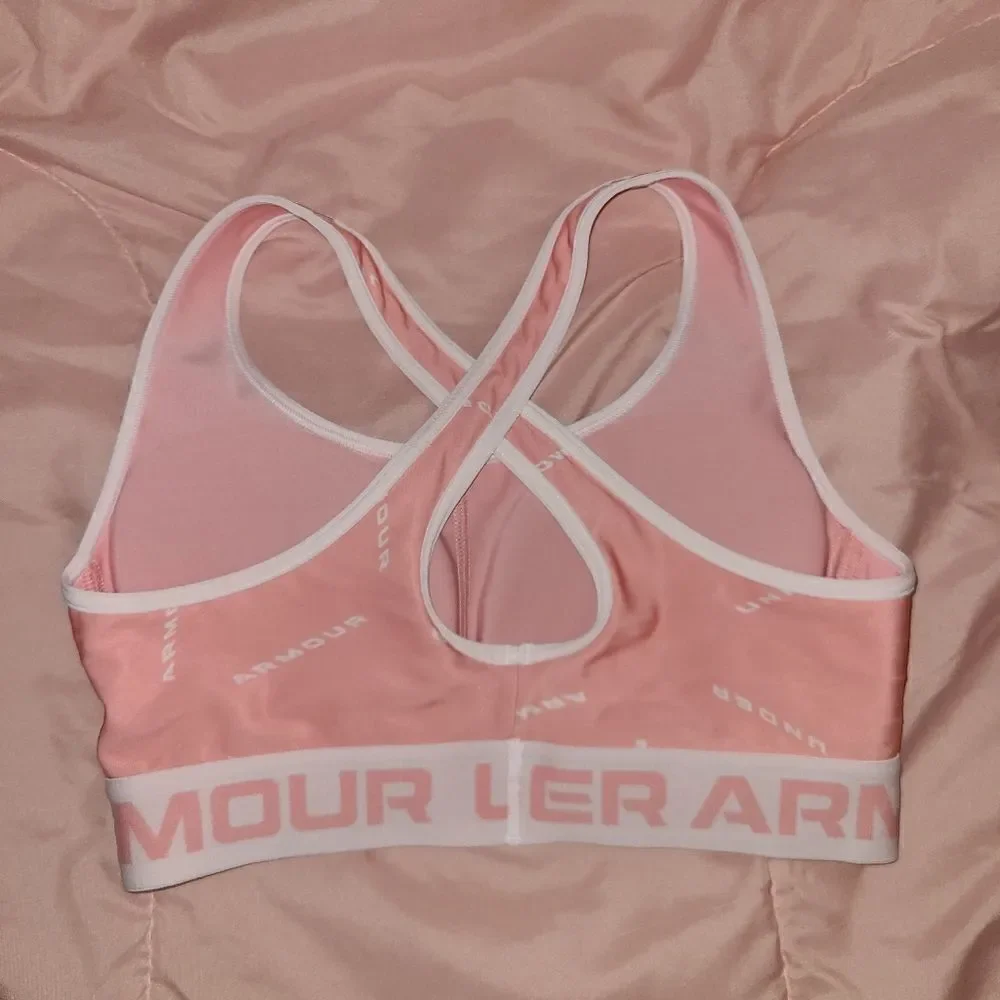 Underarmour Sports Bra Size Small‎